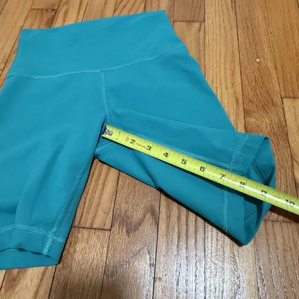 Lululemon Wunder Train Everlux High Rise Short‎ 8" in Maldives Green Size 4 - Image 7