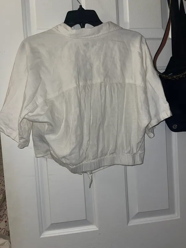 Urban Outfitters Linen Top - Image 3