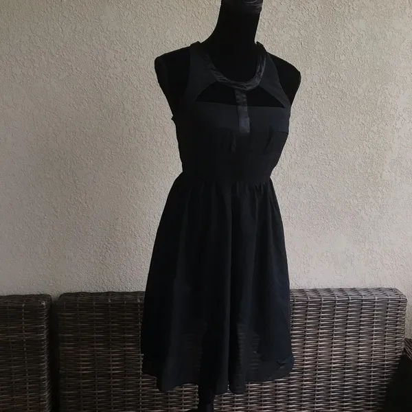 Lulu's YA Los‎ Angeles Silk Little Black Dress Caged Neck Cocktail NWT Small - Image 7