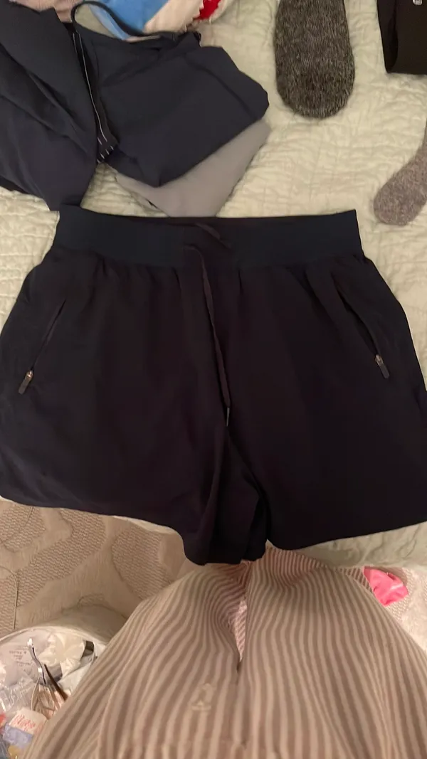 Lululemon License to Train Shorts High-Rise 4" - Image 4