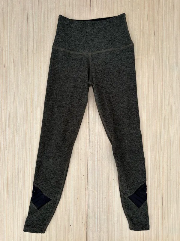 Beyond Yoga Spacedye Stacked & Sliced high waisted 7/8 leggings size S small - Image 6