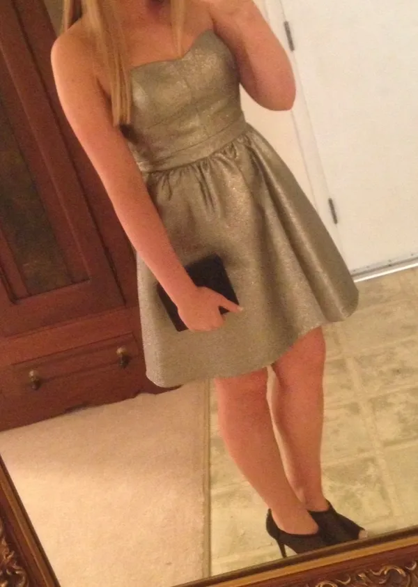 Gold Dress Size 6 - Image 2