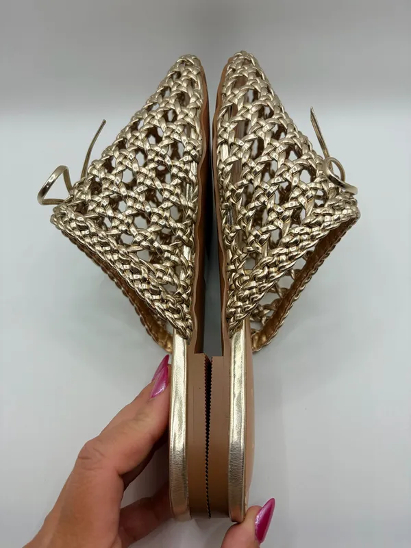 Lulus Gold Woven Mule Flats Pointed Toe Slip On Boho Resort Coastal Size 6 - Image 6
