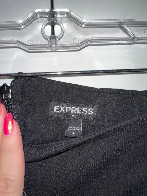 Express high waisted mini skirt  - Image 3