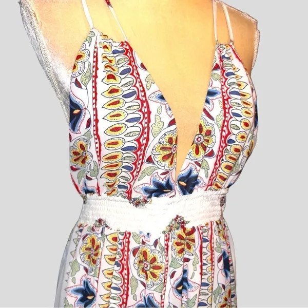 Selfie Leslie floral halter maxi dress! - Image 6