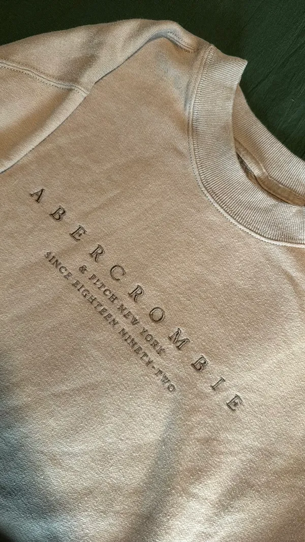 Abercrombie & Fitch Sweatshirt - Image 2