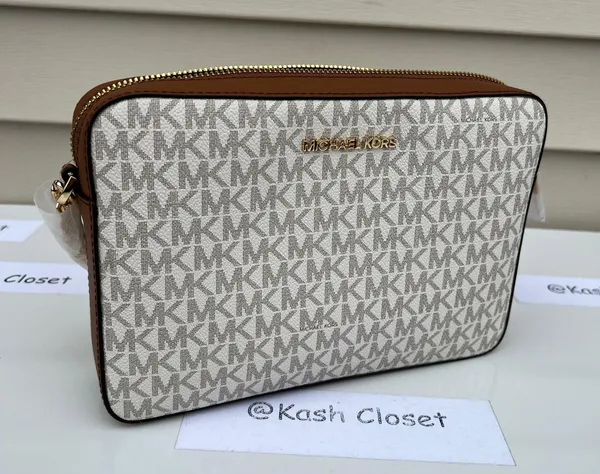 MK JST LG EW Crossbody Signature - Vanilla - Image 2