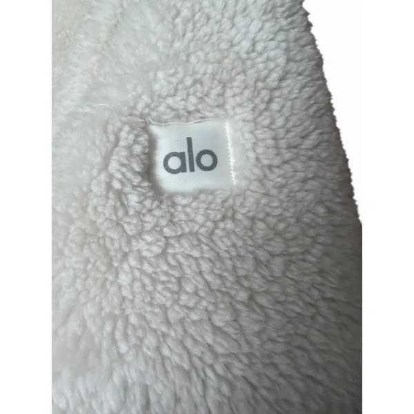 Alo Yoga Sherpa Snow Angel Puffer Jacket White/Ivory Women's Size‎ Small - Image 8
