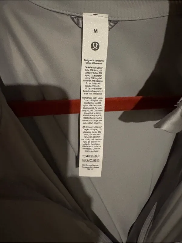 NWT Lululemon Stretch Satin flocked training jacket medium silver - Image 7