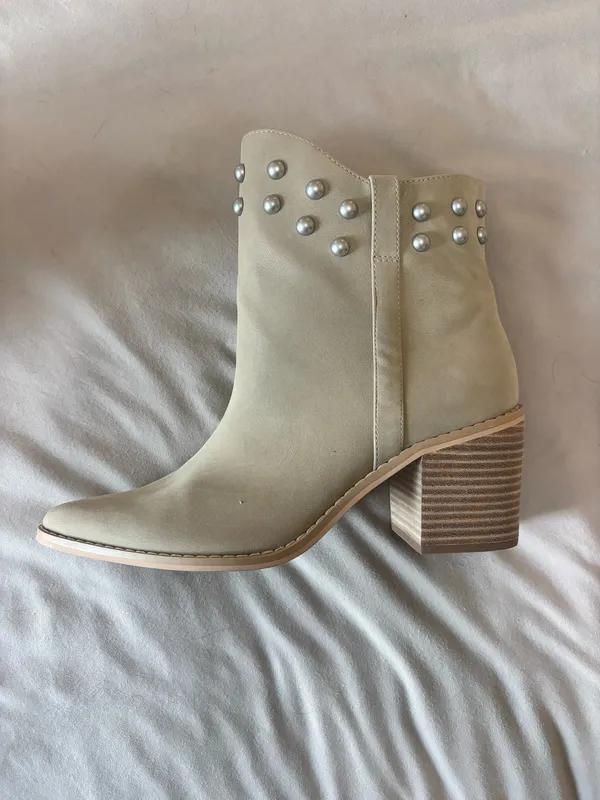 Oasis Society Boots - Image 2