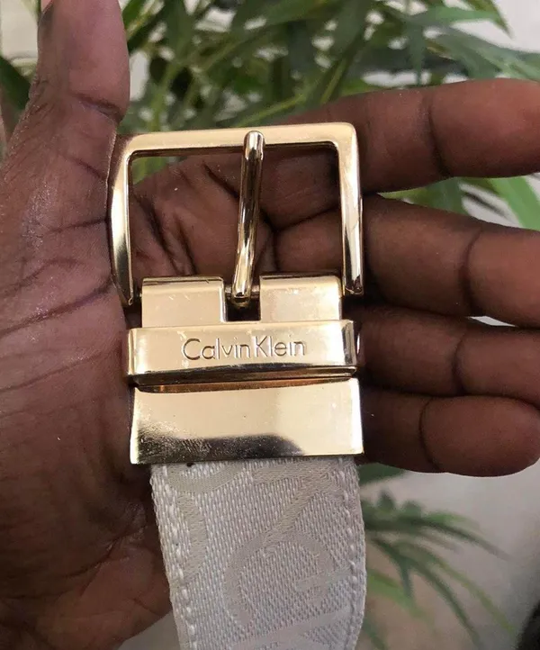 beige cream belt gold tone hardware belt-Size L. - Image 2