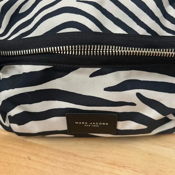 Marc Jacobs Black and White Zebra Print Travel diaper bag, tote Beach Bag - Image 8