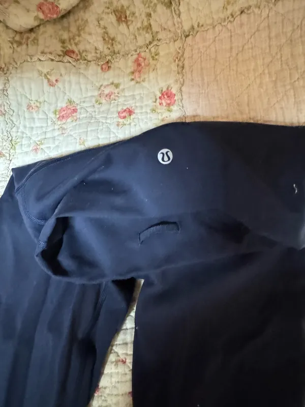 navy cropped 23 inch lululemon wunder train - Image 2