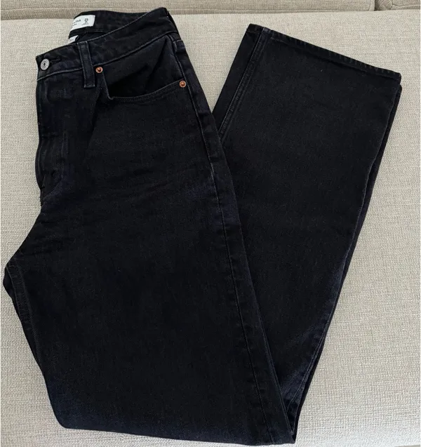 Abercrombie Curve Love High Rise 90s Relaxed Jeans - Image 3