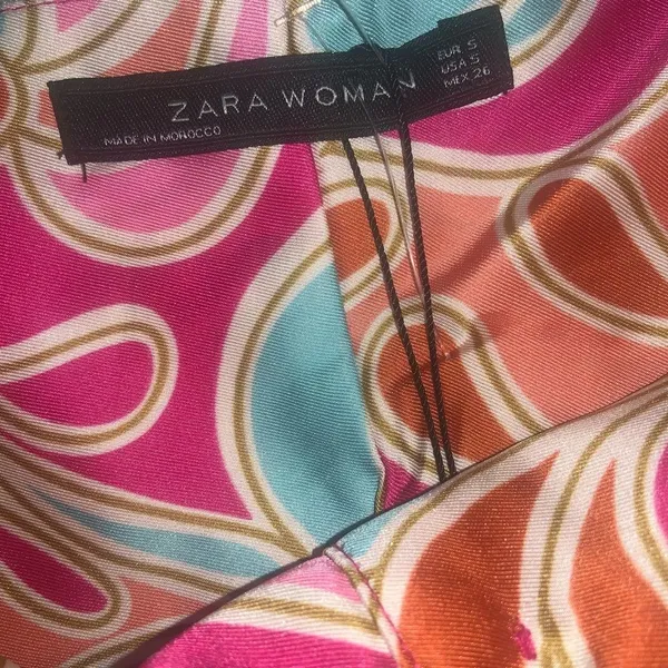 Mod floral printed satin button crop top Zara blogger host pick fall casual Nwt - Image 3