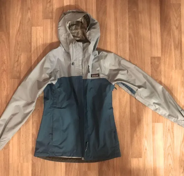 Patagonia Two-Toned Torrent Shell Rain Jacket XS - Image 2