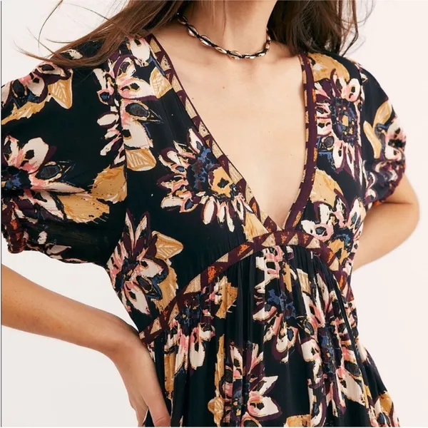NWT Free People On The Edge Romper Black Floral Size Medium Retail $108.00 - Image 3