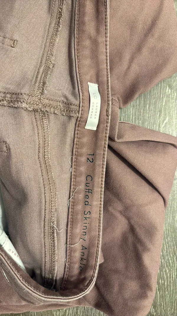 Lauren LC Conrad Skinny Cuffed ankle jeans - Image 3