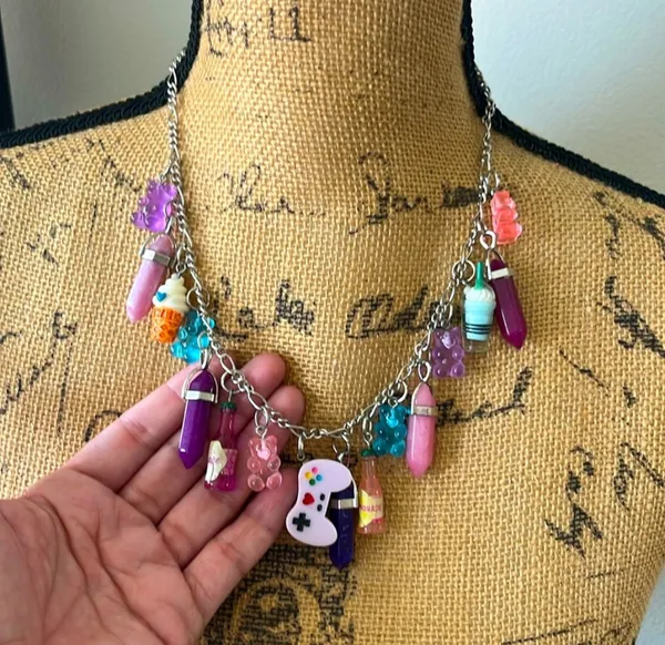 Boutique Cute Charm Necklace - Image 4