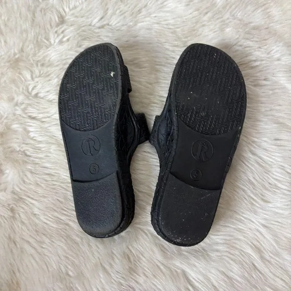 Solid Black Textured Slip On Sandals Size 5 - Image 2