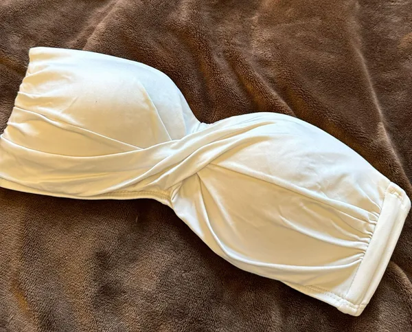 White Bandeau Twist Bikini Top - Image 2