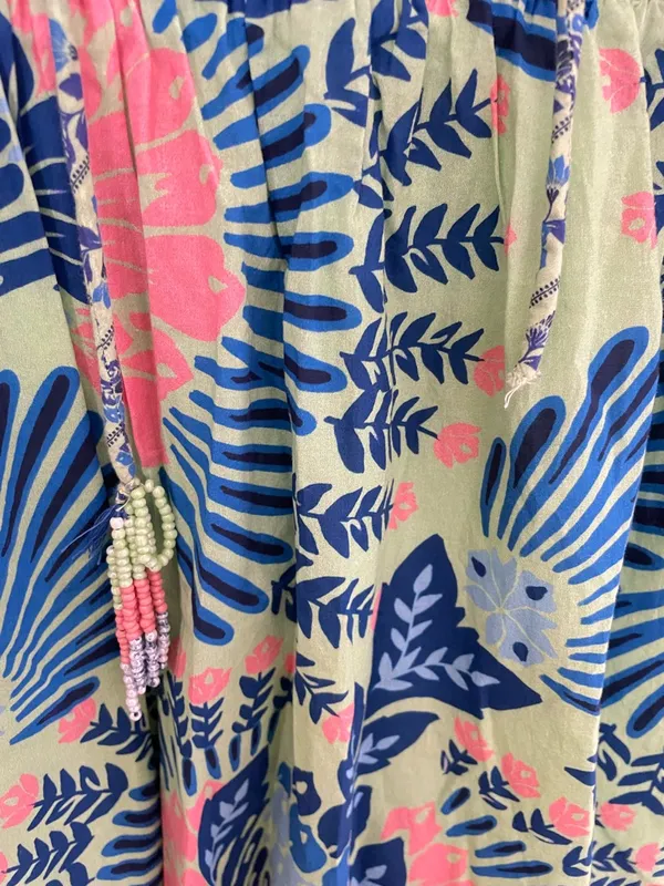 Farm Rio Short Sleeve Tiered Floral Midi Dress in Size Small Anthropologie - Image 8