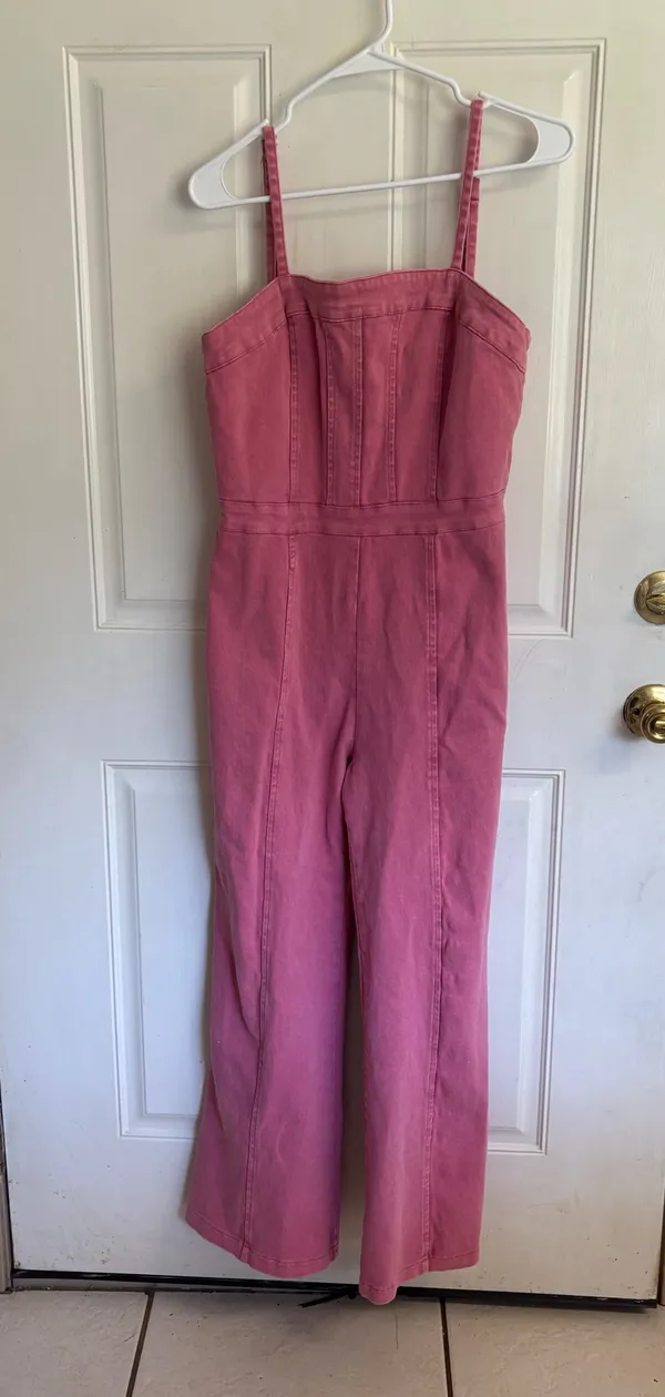 Large Amazon Rose Red Denim Sleeveless Adjustable Strap Stretchy Flare Jeans Long Pants Rompers. - Image 3