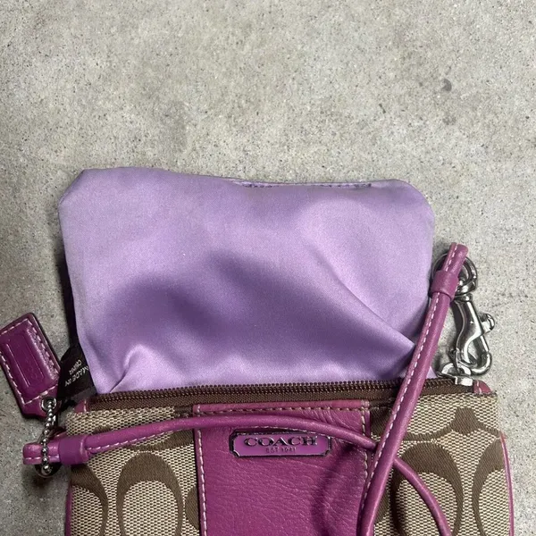 Coach Signature Logo Leather Zip Wristlet Tan & Purple - Image 6