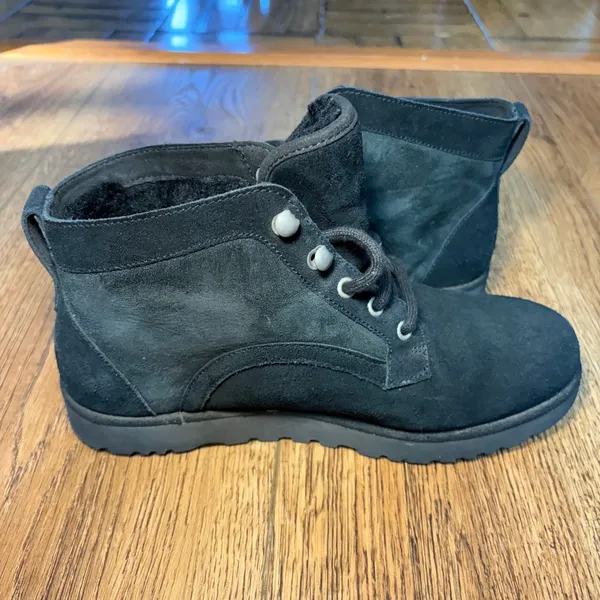 UGG Bethany Boots Womens 8‎ Black Suede Lace Up Sheepskin Booties 1012532 - Image 9
