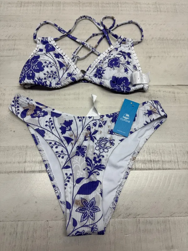 Cupshe Purple Blooms Triangle Bikini Top & Low-Rise Bottoms Set - Image 2