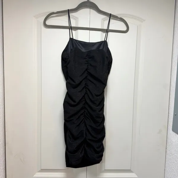 🖤 ✨ Sparkly Black Ruched Mini Bodycon Dress | Size S ✨🖤🎀 - Image 11