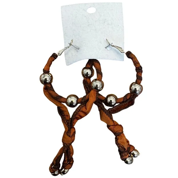 Free People Wrapped Ribbon Hoop Earrings NWT Brown and Silver Tone Beads Boho - Image 2