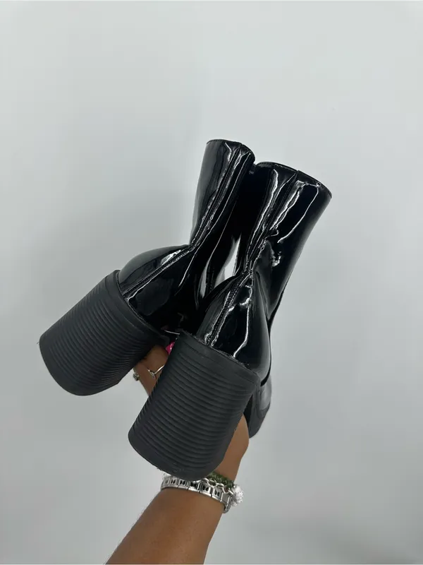 Rogue Vintage Y2K Black Patent Leather Chunky Heel Boots Size 7 Goth Grunge - Image 6