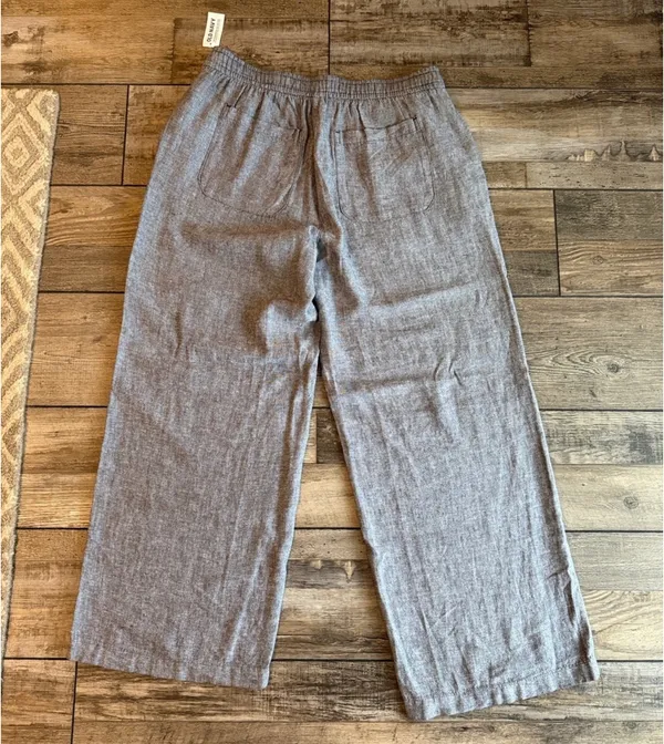 Old Navy Pants - Image 3