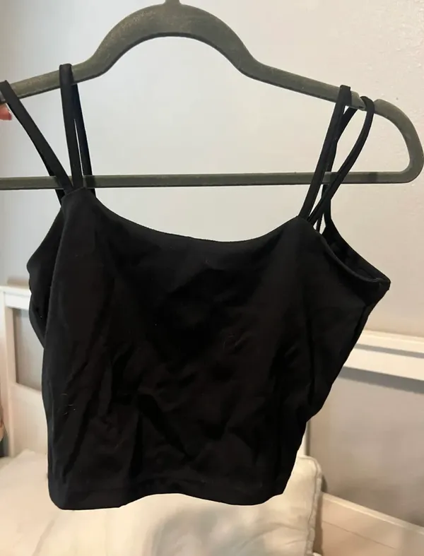 Amazon Aoxjox Back Twist Workout Top - Image 2