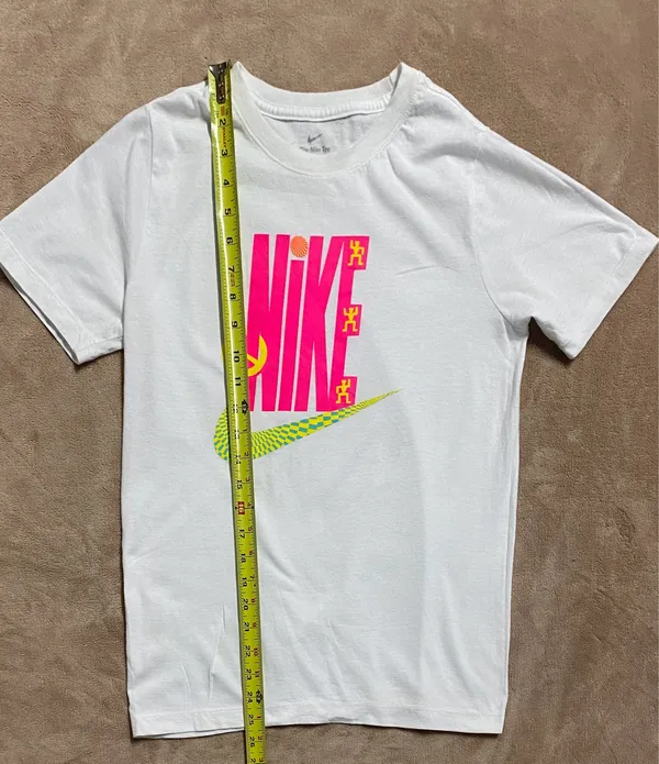 Nike “The Nike Tee” 100% Cotton T-Shirt with colorful psychedelic graphic Size L - Image 5