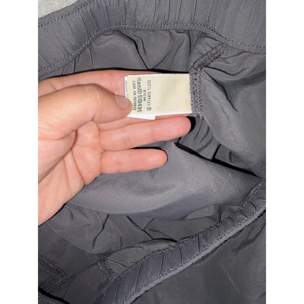 ll bean Women's Supplex Belted Shorts Medium‎ Nylon - Image 5