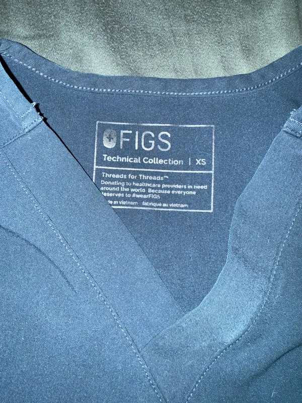 FIGS Catarina One-Pocket Scrub Top - Image 2