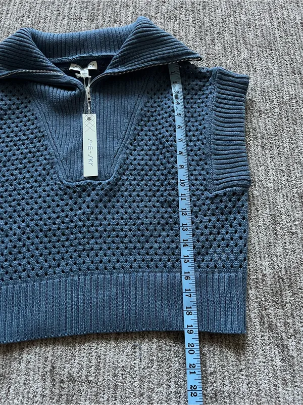 She + Sky collared drop shoulder sweater size small NWT - Image 5