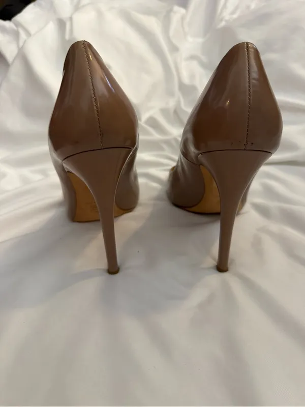 EUC Kurt Geiger London Eden Court Shoes in Natural Leather - Image 4