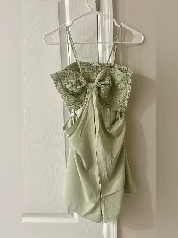 NWOT Sage Green Cutout Romper with Smocked Bust SIZE L - Image 3