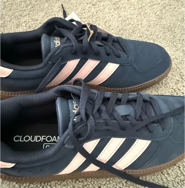 Adidas Shoes Women’s - Image 2