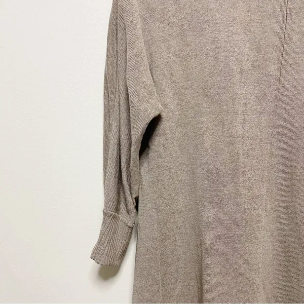 Alice & Olivia Tan Short Sleeve Crew Neck Tunic Sweater - Image 4