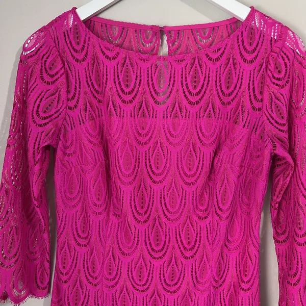 Lilly Pulitzer Hera Sheath‎ Dress Women's 6 Pink Lace 3/4 Sleeves Scalloped Hem - Image 4