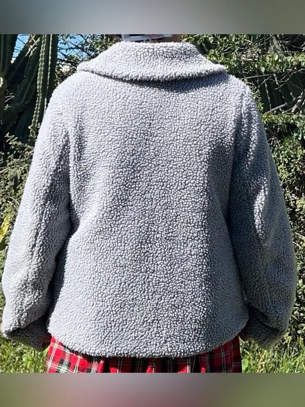 Button up Gray sherpa jacket Size M - Image 6
