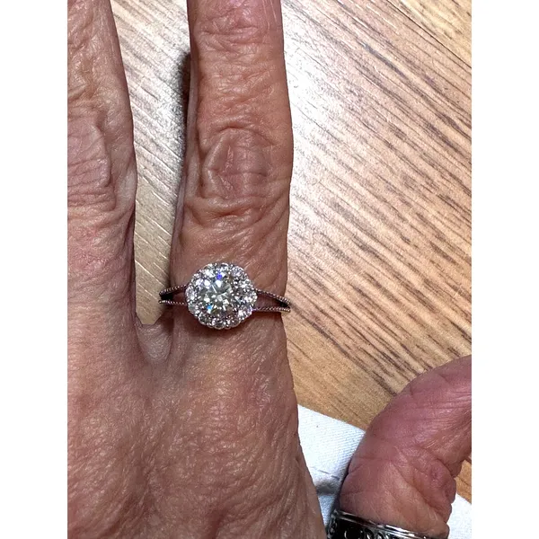 1 carat Moissanite Round Cut Ring with Accents Size 8 - Image 12