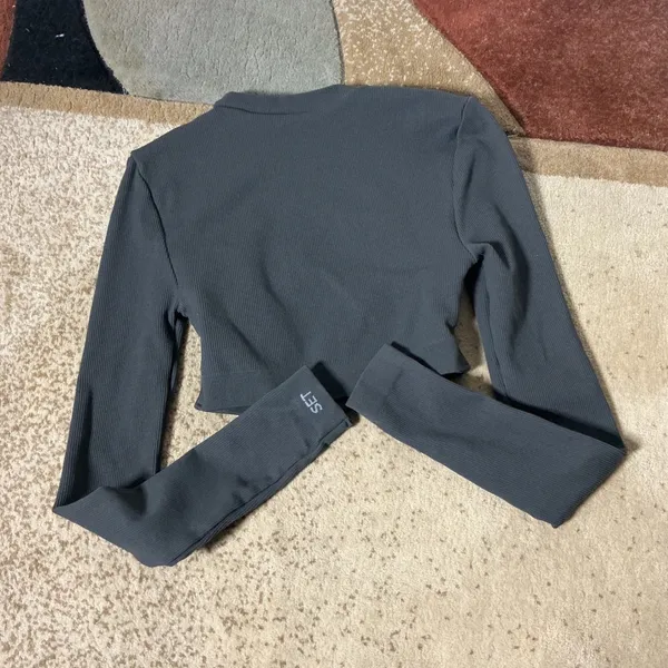 SET ACTIVE Ribbed Cutout Long Sleeve Crop Top Womens S Grey Athleisure Mock Neck - Image 5