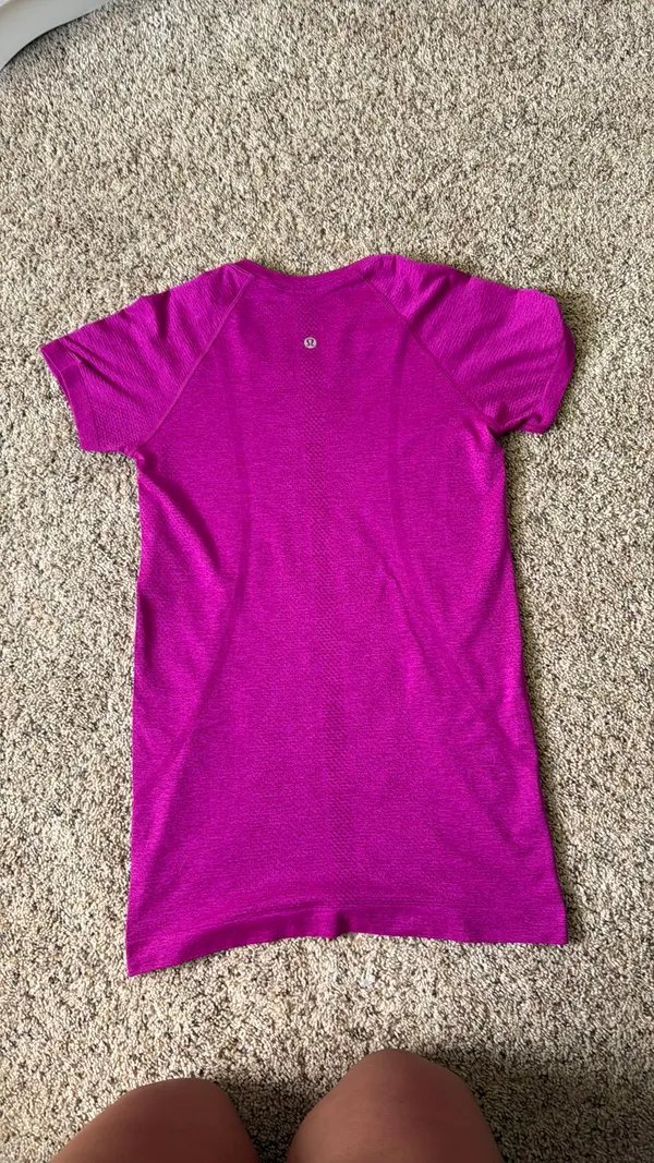 Lululemon Shirt Tech Swiftly Short Sleeve - Image 2