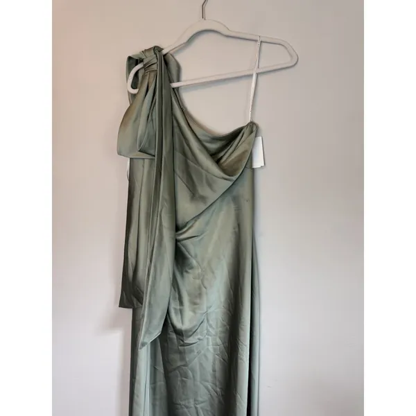 AFTER SIX 6900 Effortless Glam Bow Charmeuse One Shoulder Bow Maxi Sage Green L - Image 5