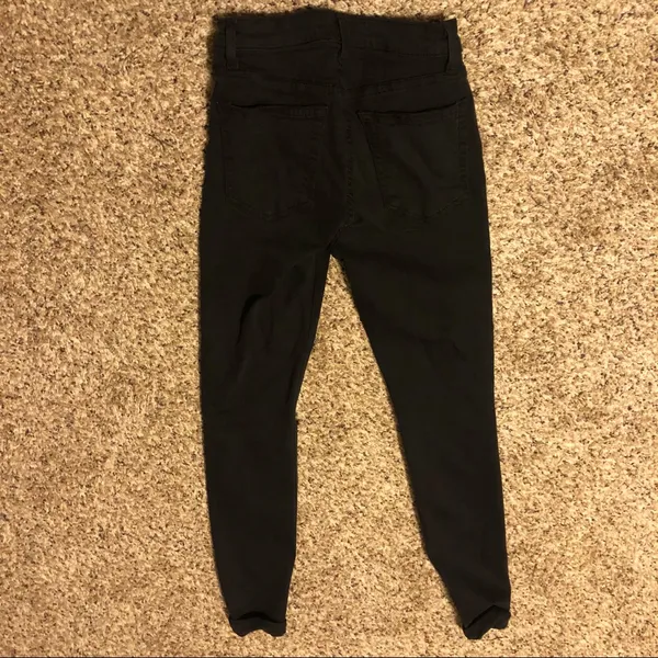❤️ Reformation black skinny jeans with knee rips - Image 5